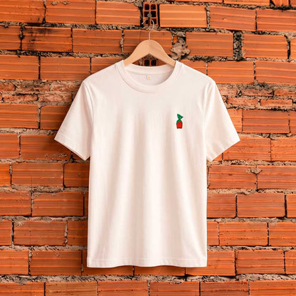 Camiseta Feminina Mini Bordado Bala de Morango