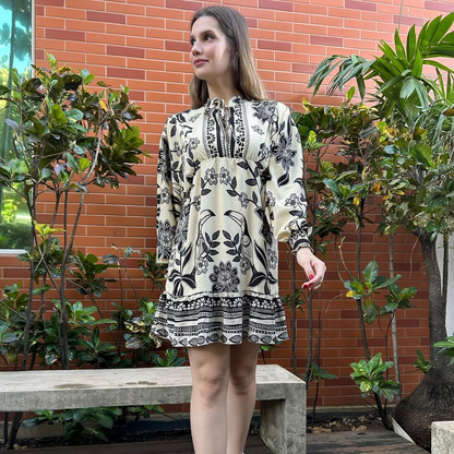 Vestido curto com babado manga longa Nairobi Day